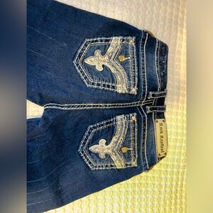 Women’s Rock Revival Skinny Jeans